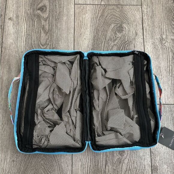 Hurley Blue Floral Bag with Pink and Green Accents perfect travel bag - Picture 4 of 6